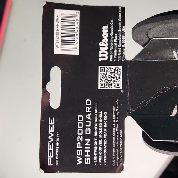 $5☃️NWT! Wilson PeeWee Black Basic Shing Guards Athletic - Picture 6 of 7